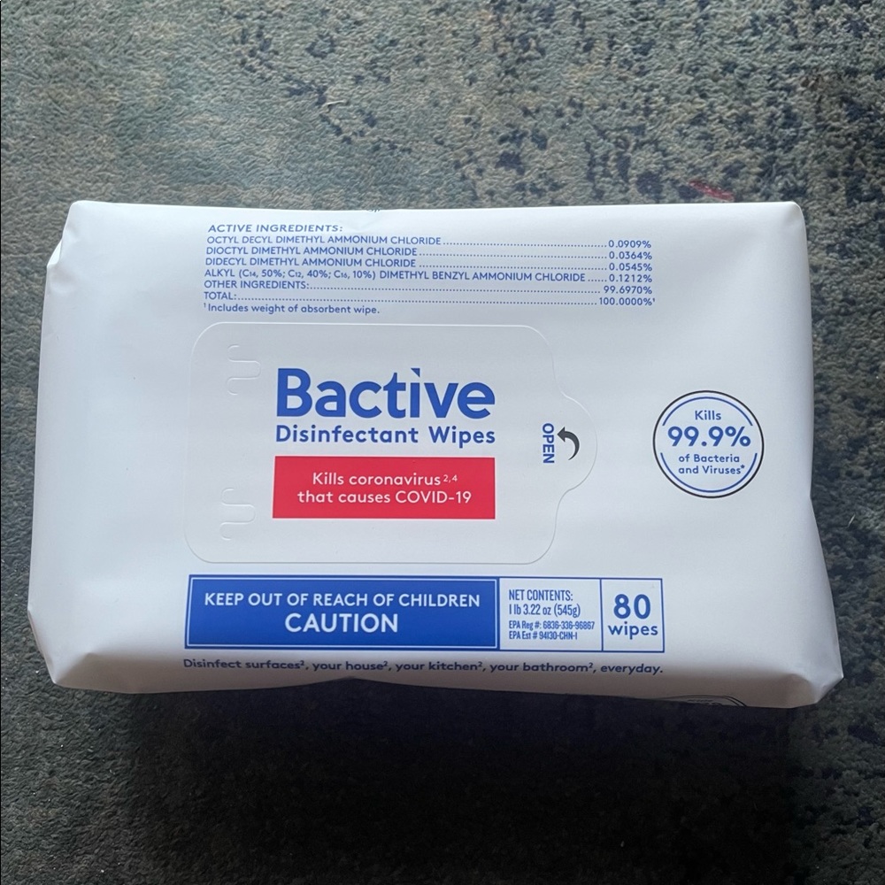 Disenfecting wipes